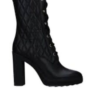 Tod’s  lace up Gomma boots never been worn